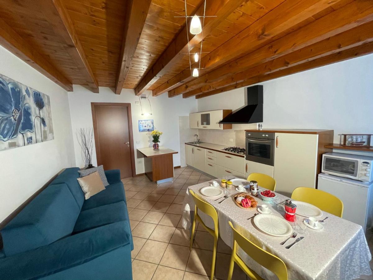 Casa Loredana - Graziosa Casa Vacanze Sul Lago Di Garda Apartment Cavalcaselle Exterior photo