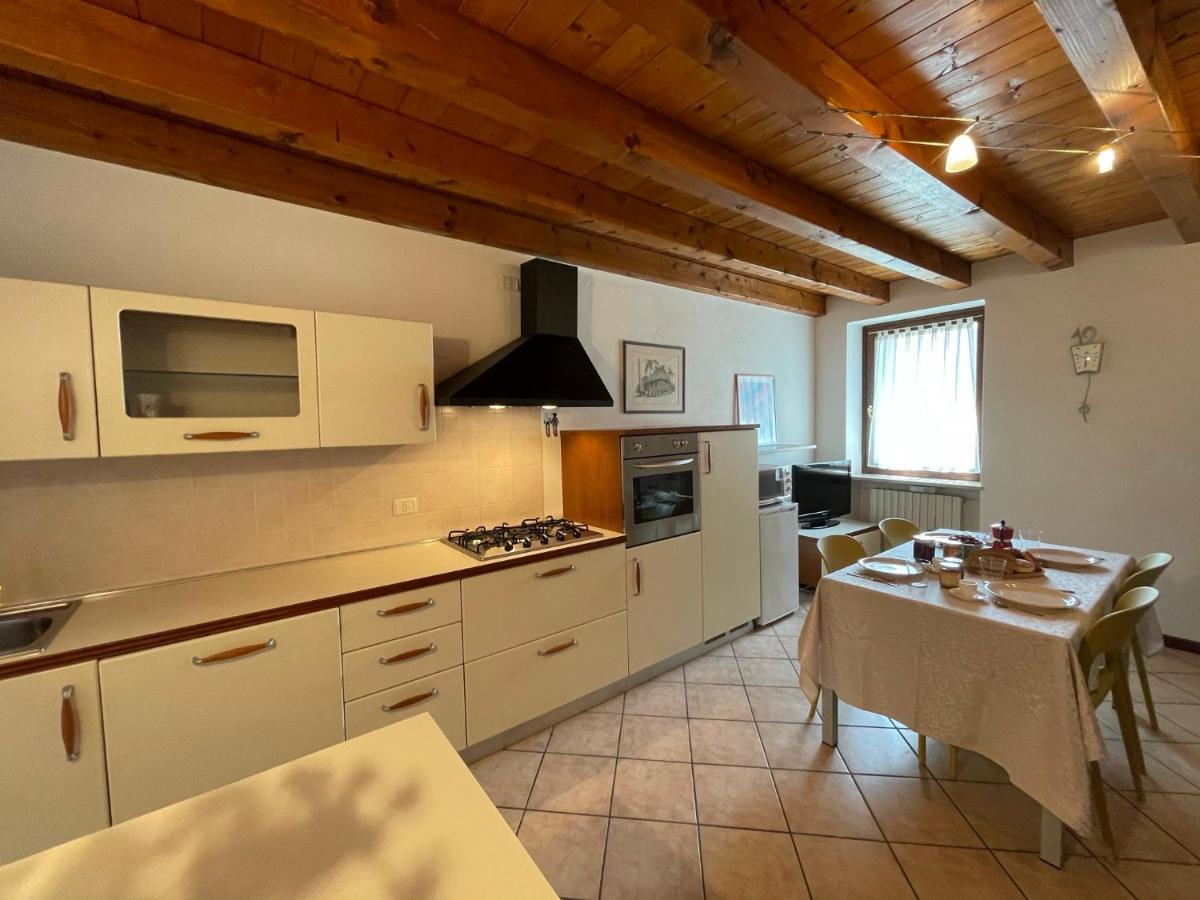 Casa Loredana - Graziosa Casa Vacanze Sul Lago Di Garda Apartment Cavalcaselle Exterior photo