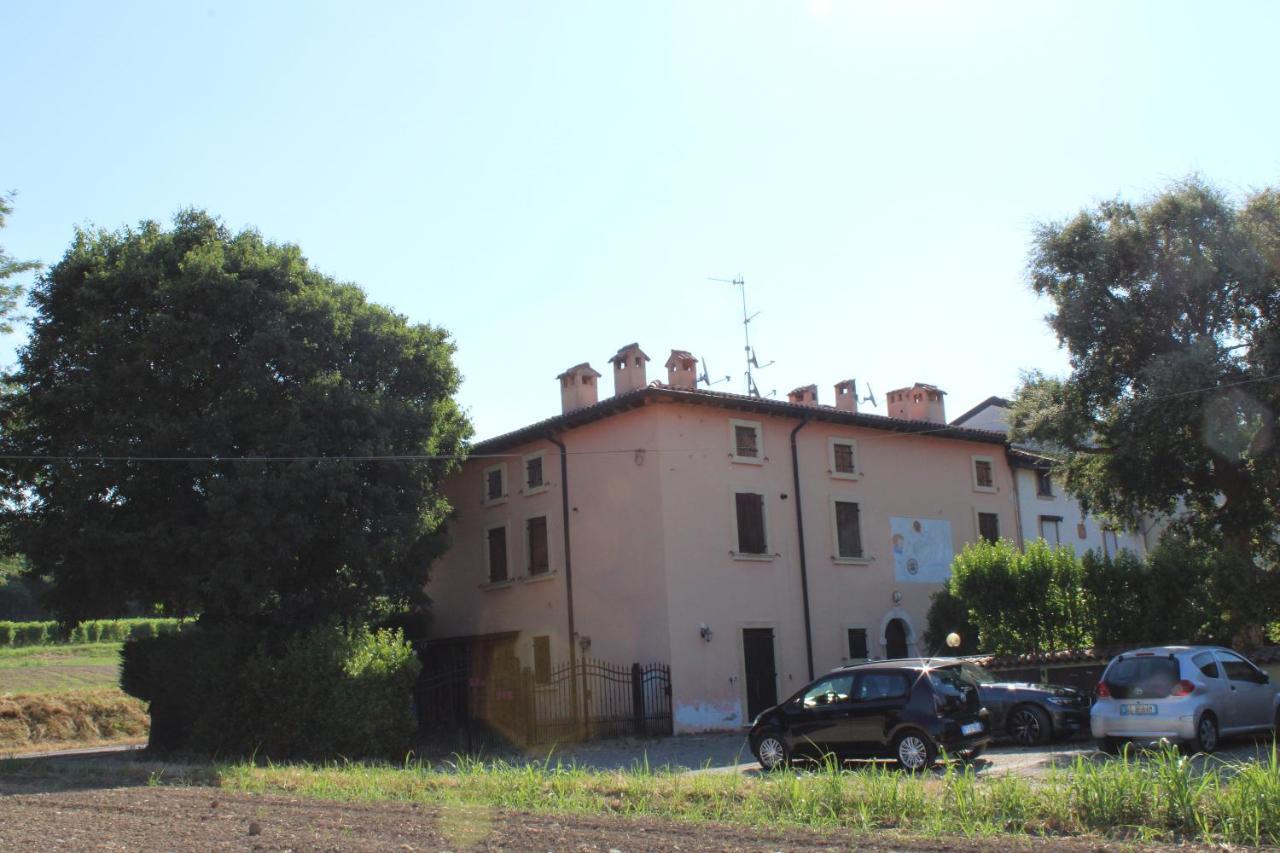 Casa Loredana - Graziosa Casa Vacanze Sul Lago Di Garda Apartment Cavalcaselle Exterior photo